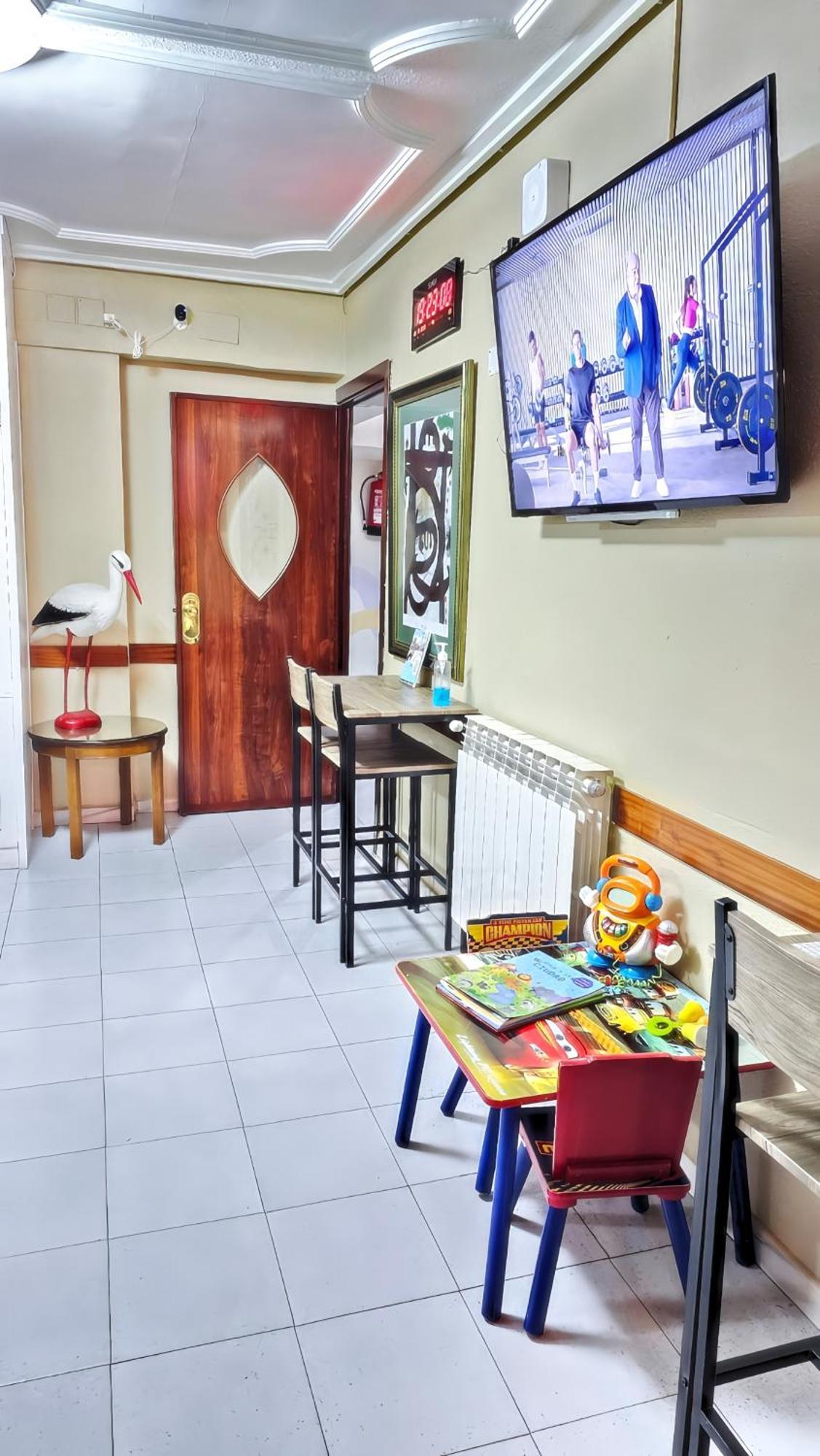 Hostal La Rosa Caces Buitenkant foto