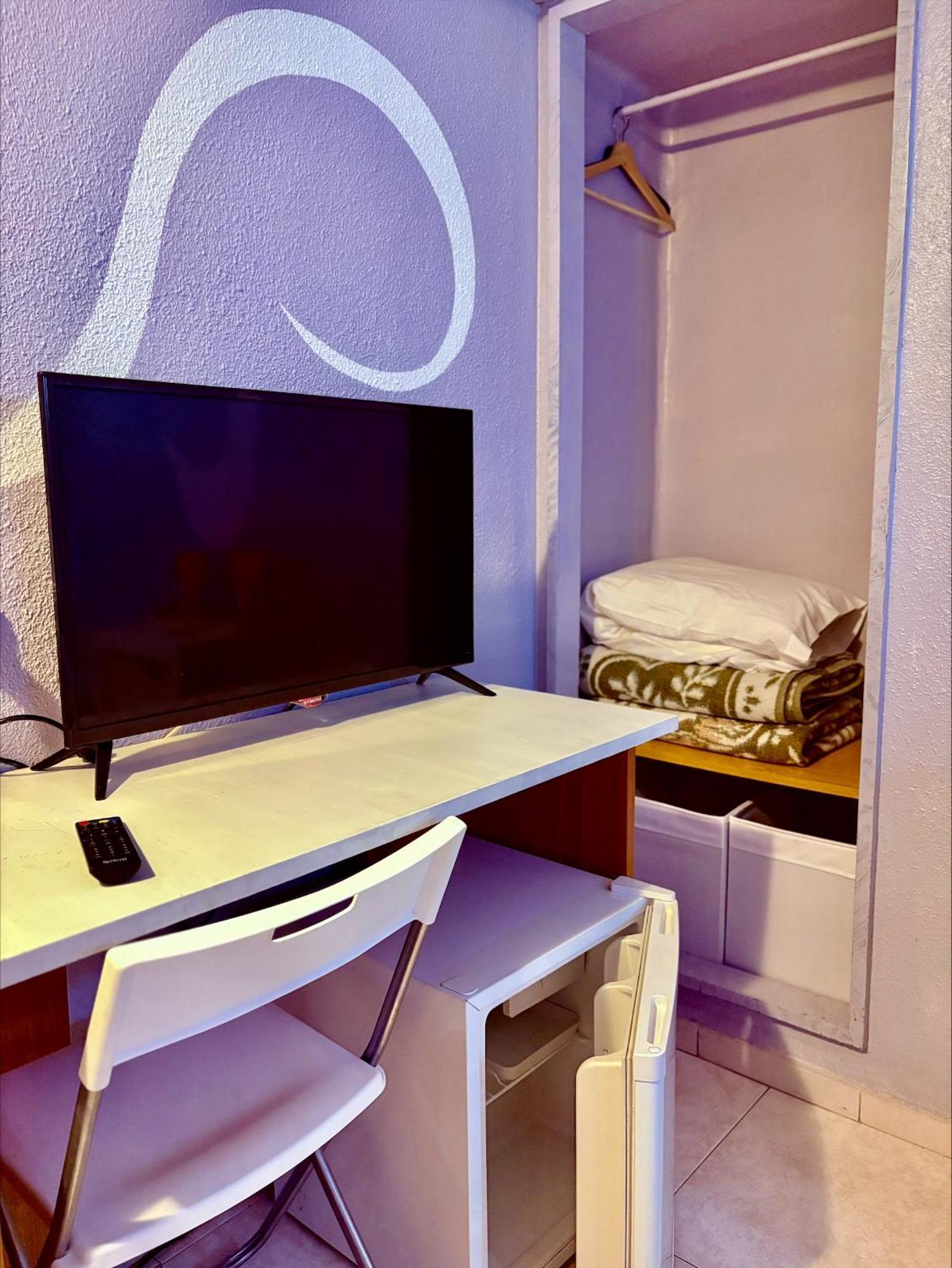 Hostal La Rosa Caces Buitenkant foto