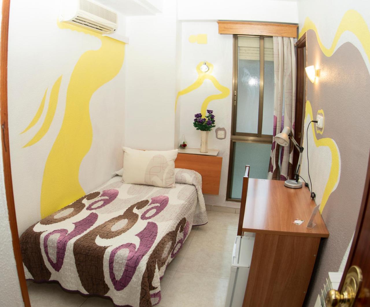 Hostal La Rosa Caces Buitenkant foto